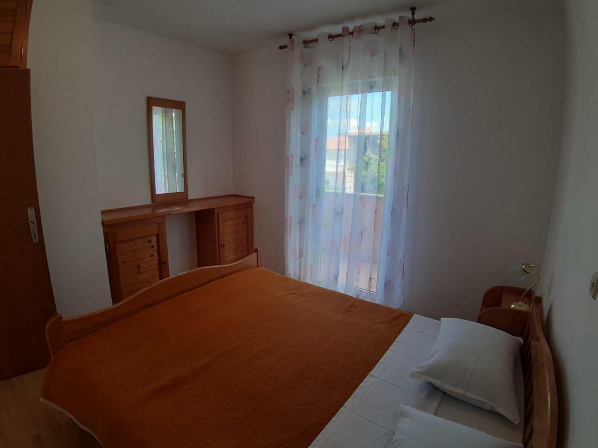 Apartments And Rooms Dobrila Jelsa  Kültér fotó